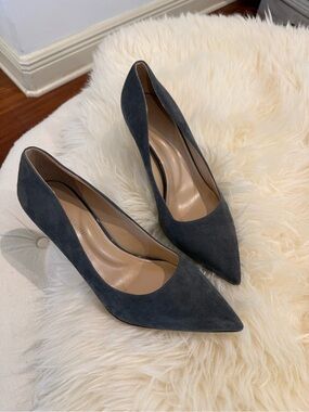 WHBM worn once Women's Suede Pumps Heels in Charcoal Gray size 8